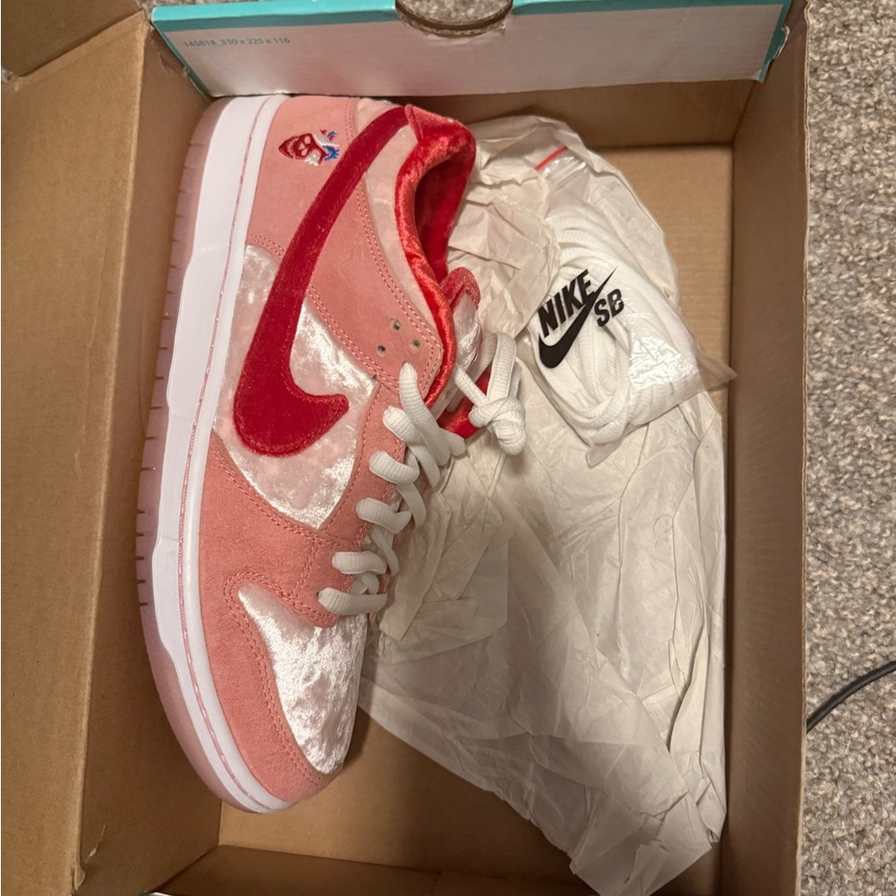 Nike StrangeLove x Dunk SB Low Valentine's Day
